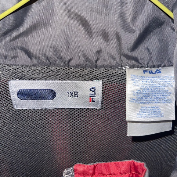 VINTAGE Fila WindBreaker - Picture 4 of 4